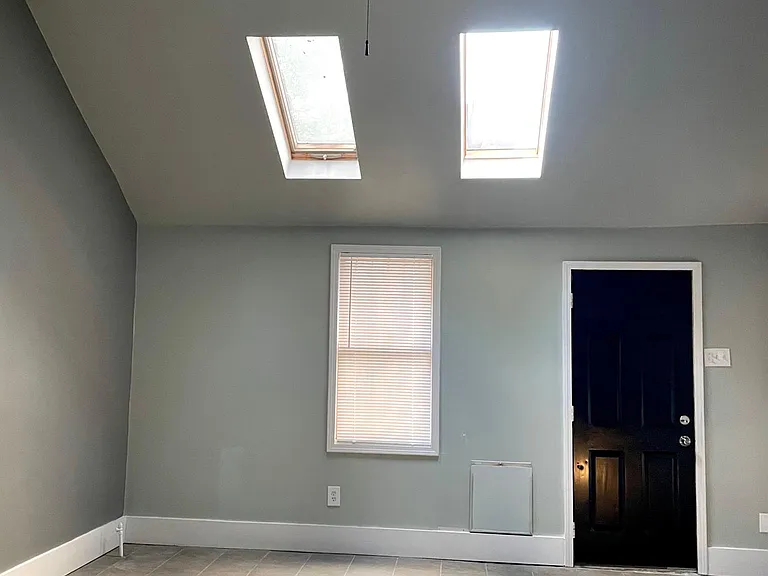 2045 W 38th St #D — Photo 17