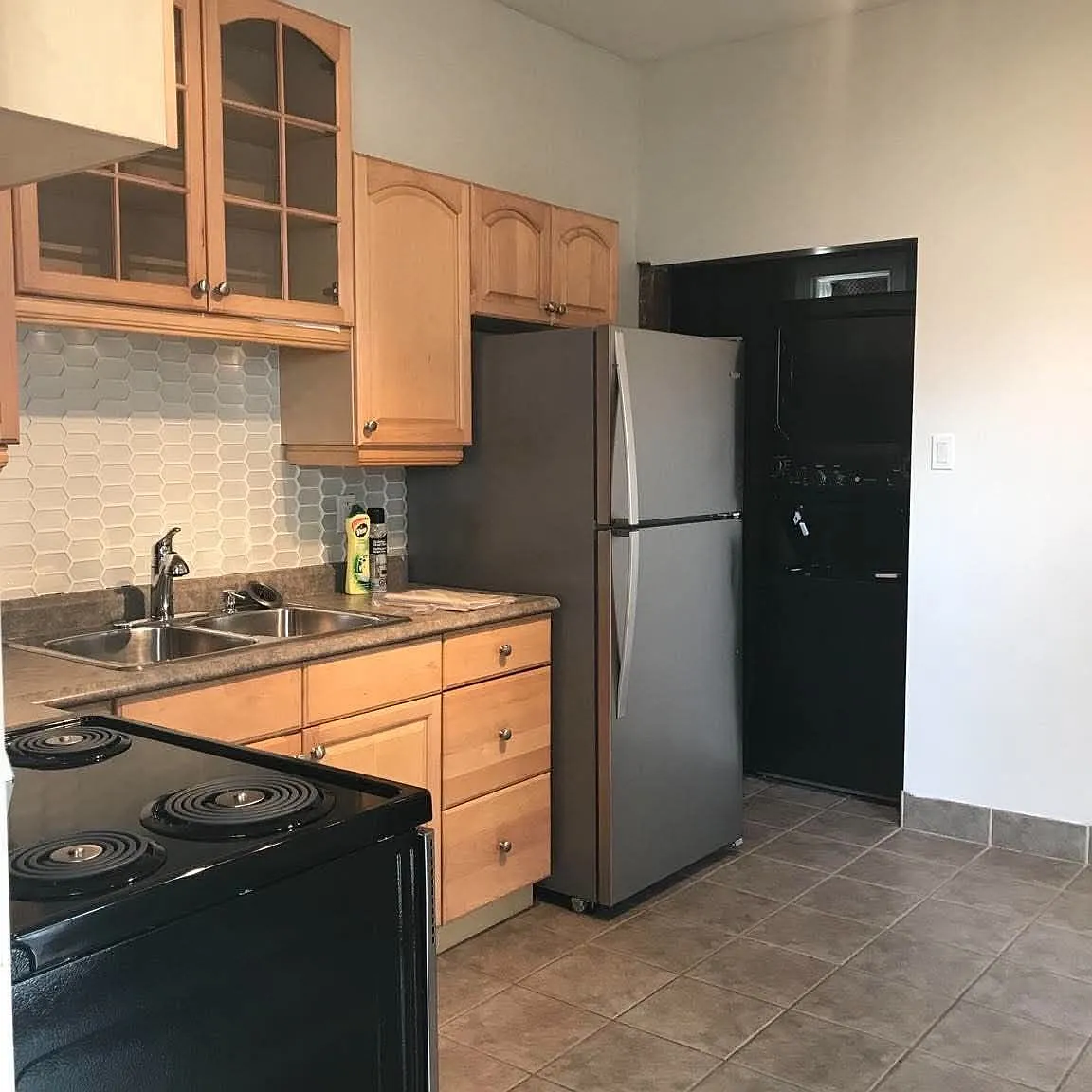 3 bed, $2,200 — Photo 4