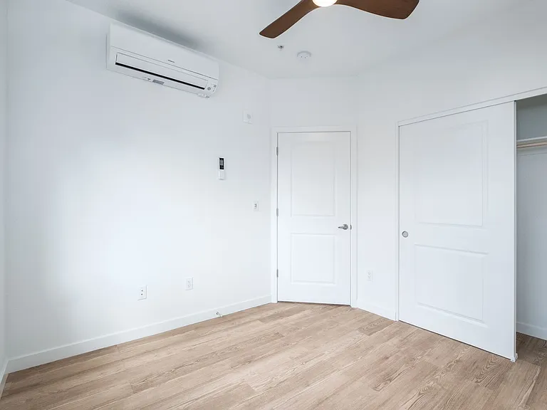 307 Pine St — Photo 16