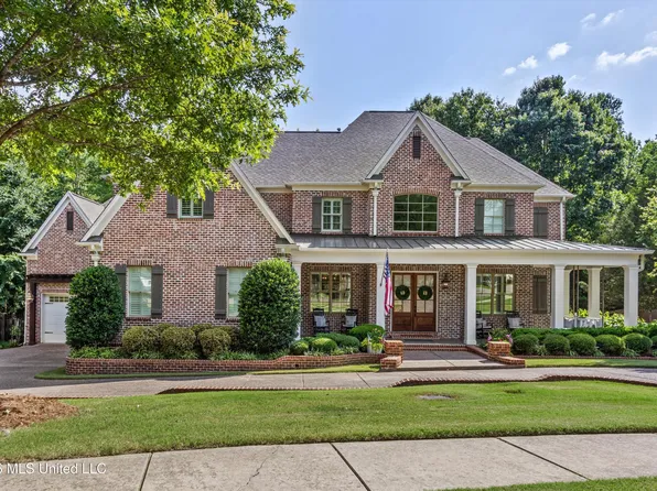 13833 Valley Oaks Dr, Olive Branch, MS 38654