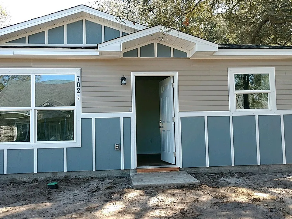 I'm extremely pretty and when my new driveway is poured , you can park two cars here!