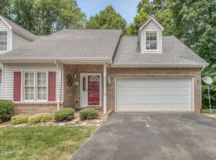 24 Cherokee Ridge Ct, JOHNSON CITY, TN 37604