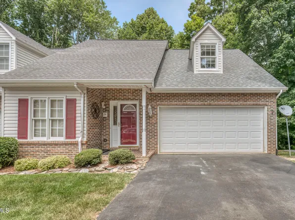 24 Cherokee Ridge Ct, Johnson City, TN 37604
