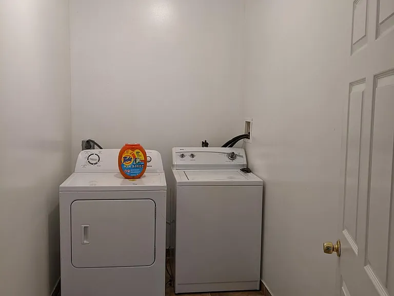 236 Lincoln Ave #1 — Photo 6