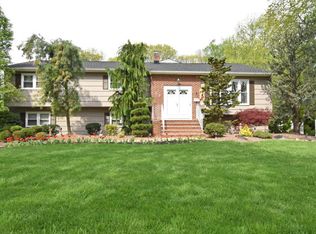 77 Heritage Dr, Freehold, NJ