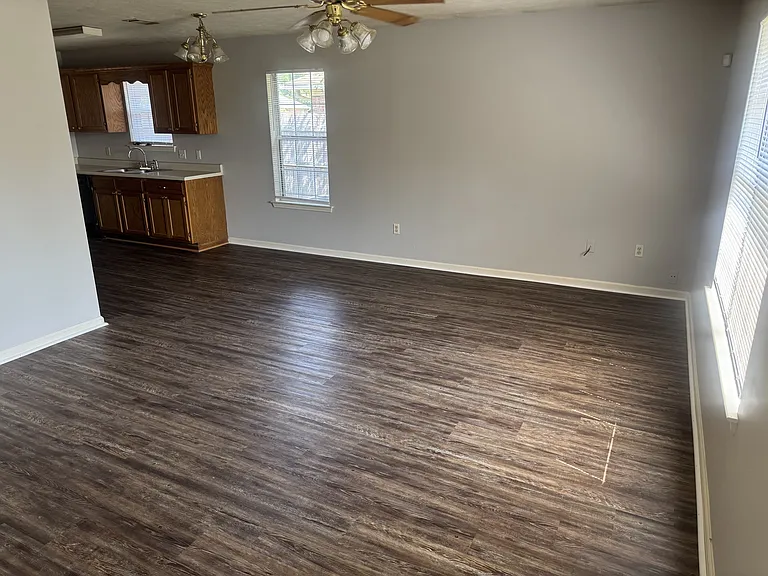 1435 Arapaho Trl — Photo 2