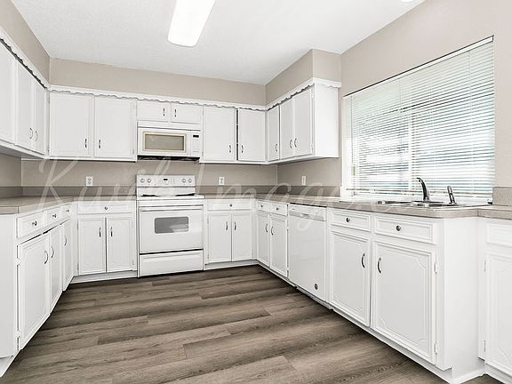 3rd image of 1410 Acapulco Ct