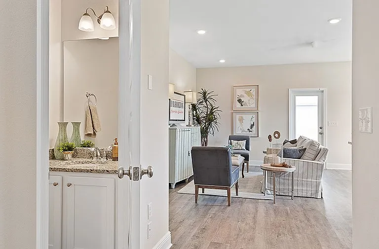6043 Bemiss Towns Dr — Photo 2