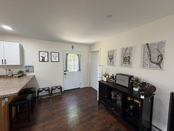 4th image of 106 Hill St