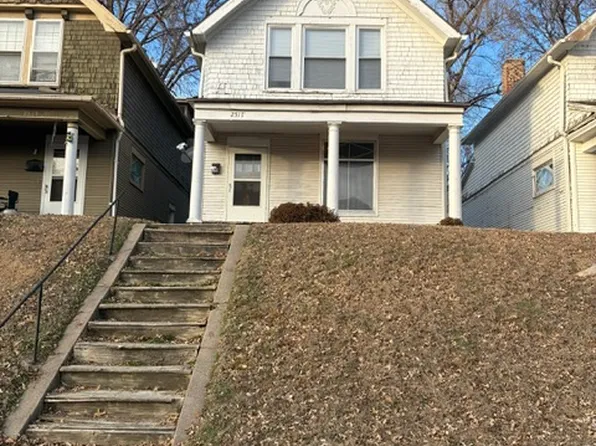 2517 Faraon St, Saint Joseph, MO 64501