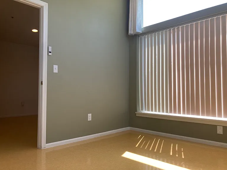 1095 W 7th Ave #9 — Photo 18