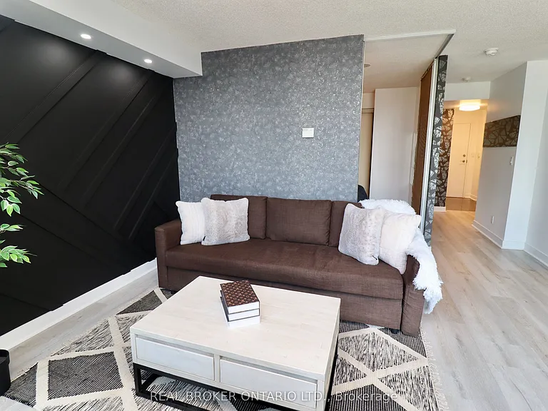 397 Front St N #1806 — Photo 38