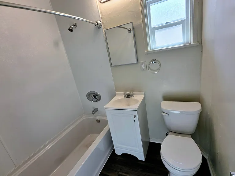 24632 E Court St — Photo 3