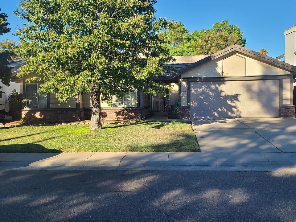 1st image of 829 Vintage Oak Ave