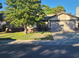 829 Vintage Oak Ave, Galt, CA 95632