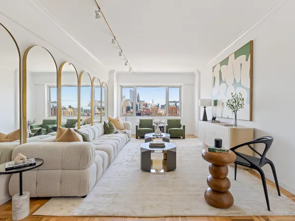 60 East 8th Street image 1 of 14