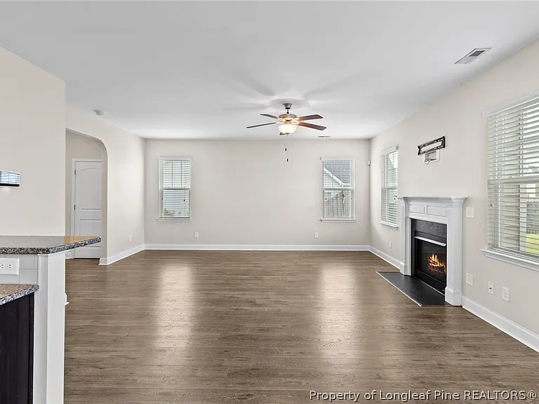 181 Brentmoor Dr — Photo 4