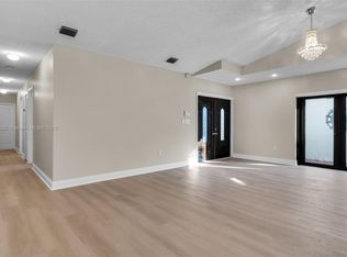 9533 SW 154th Pl, Miami, FL 33196