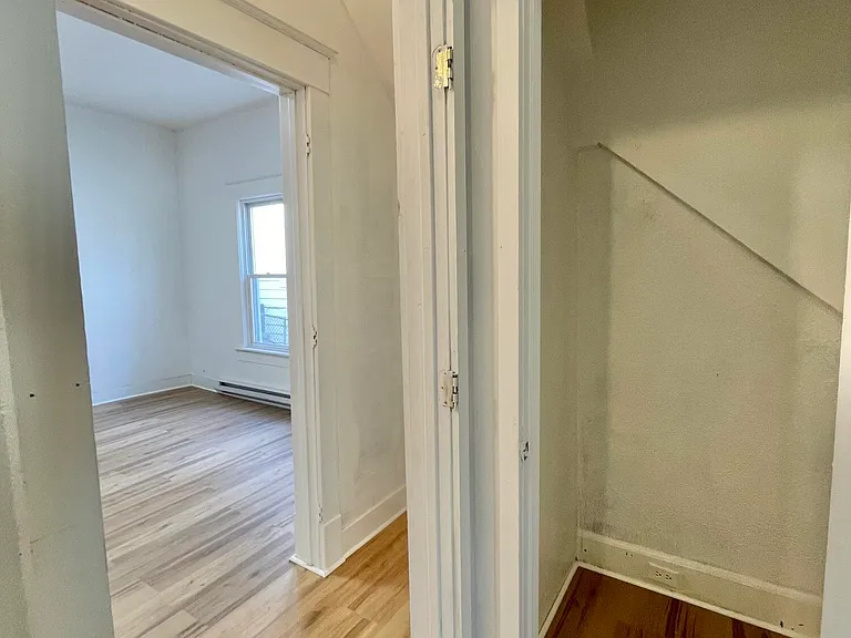1028 N Webster Ave #1 — Photo 9