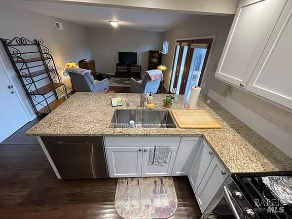5th image of 634 Rio Vista Drive