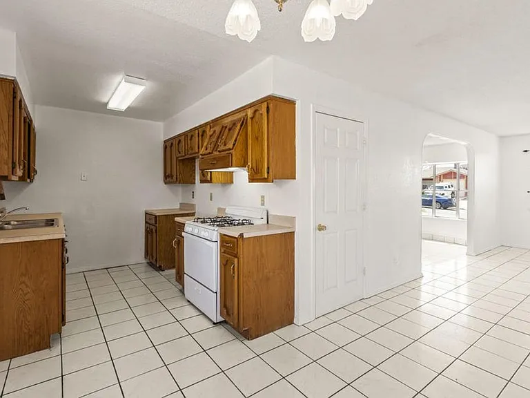 11701 Henry Phipps Dr — Photo 10