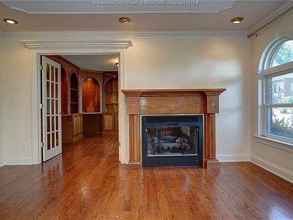 5th image of 518 Woodbridge Dr