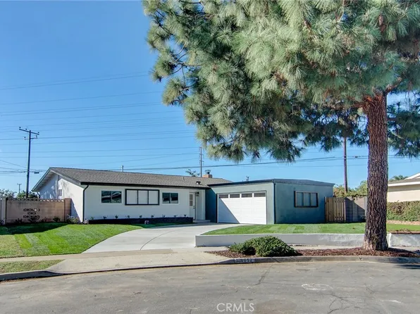 8652 Royer Cir, Huntington Beach, CA 92647