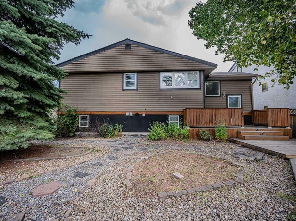 1306 1st Ave, Canmore, AB T1W 1M4
