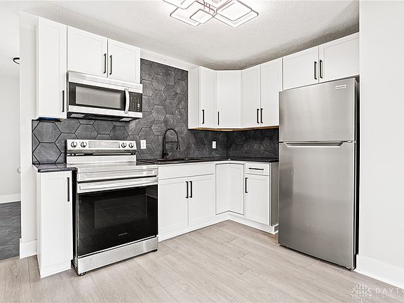 5th image of 706 Bayberry Dr