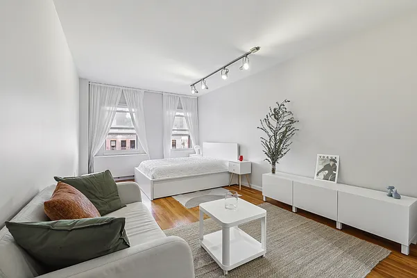 Rented by Spire Group | media 10