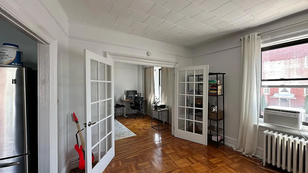 324 Liberty Ave — Photo 2