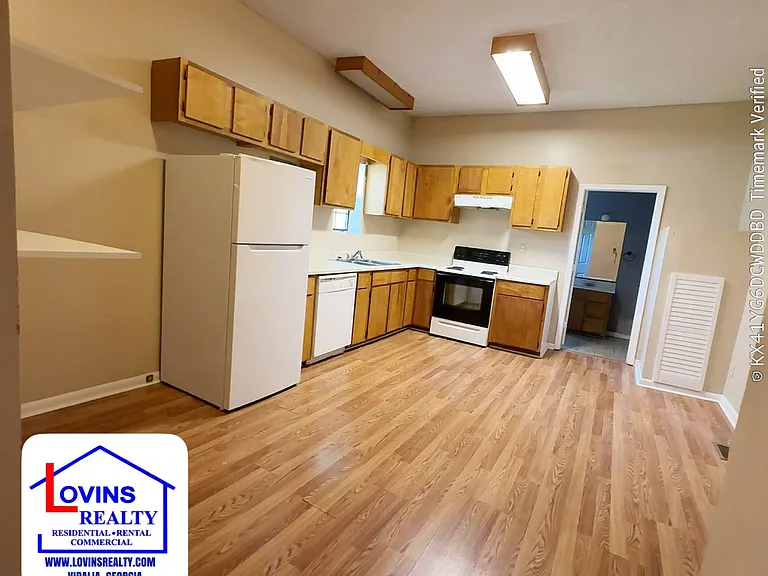 116-B-100 E 6th St — Photo 6