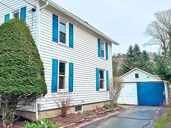 3rd image of 125 Saint James St
