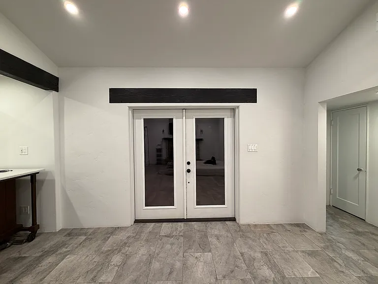 3981 E Desmond Ln — Photo 4