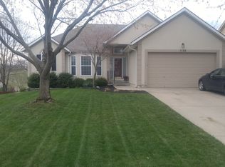 1122 SW Santa Fe Dr, Lees Summit, MO 64081