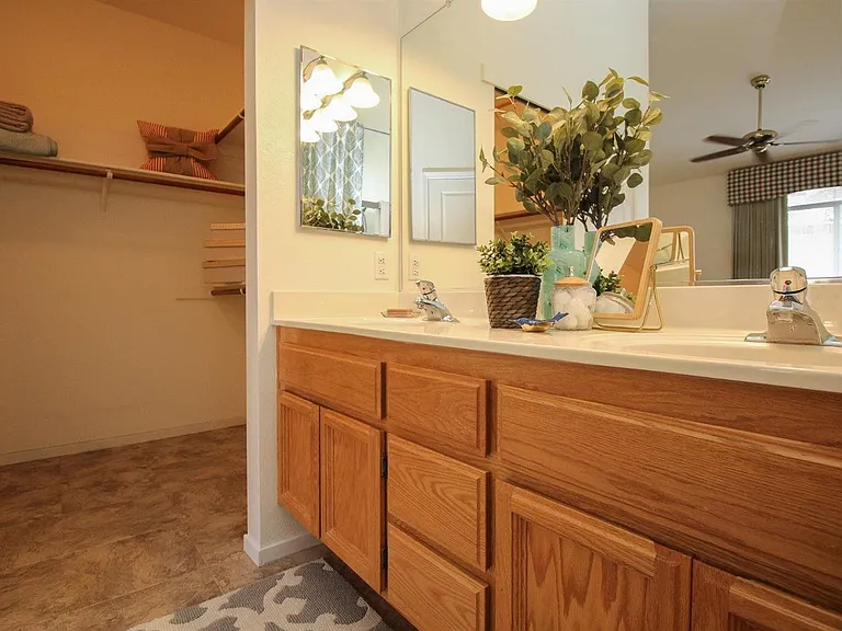 130 Mandarin Cir — Photo 9