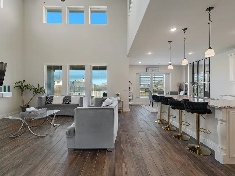3825 Honey Grove Dr — Photo 5