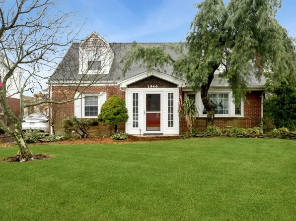 1940 Croydon Drive, North Merrick, NY 11566