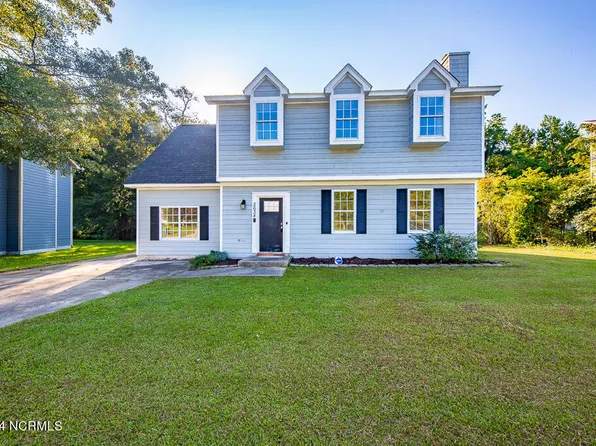 2634 Idlebrook Circle, Midway Park, NC 28544