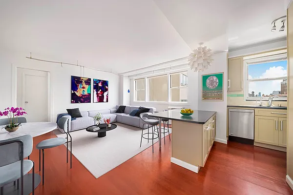 Sold by Compass | media 1