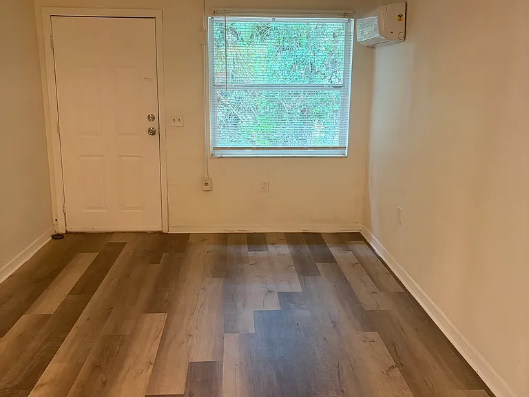 1307 W Washington St #A — Photo 5