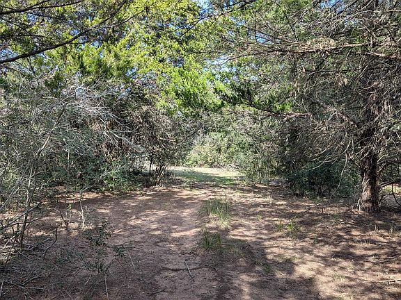 4th image of 900 County Road 126