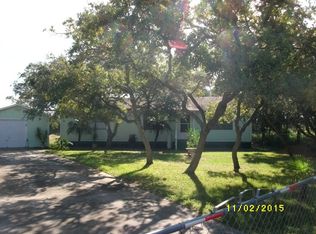 39 Saint Charles Loop E, Rockport, TX 78382