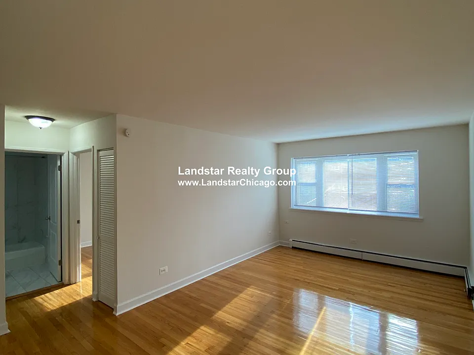 6830 N Sheridan Rd #251