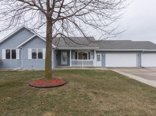 527 Onyx St, Ames, IA 50010
