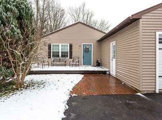 7202 Lakeshore Rd, Cicero, NY 13039