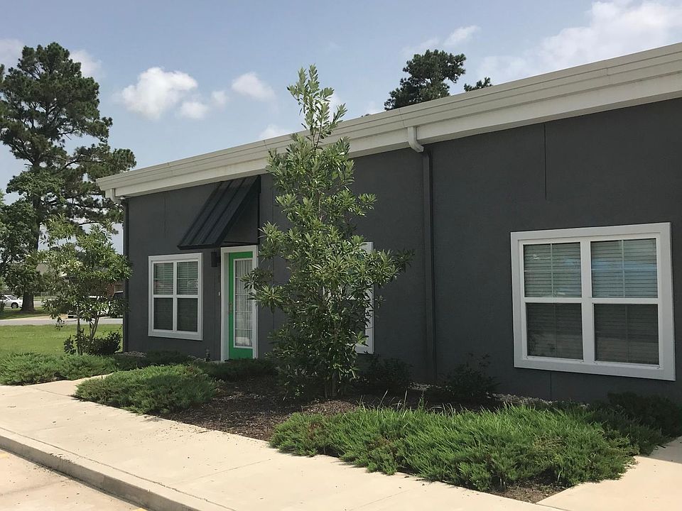 1st image of 1551 E Main St APT 4