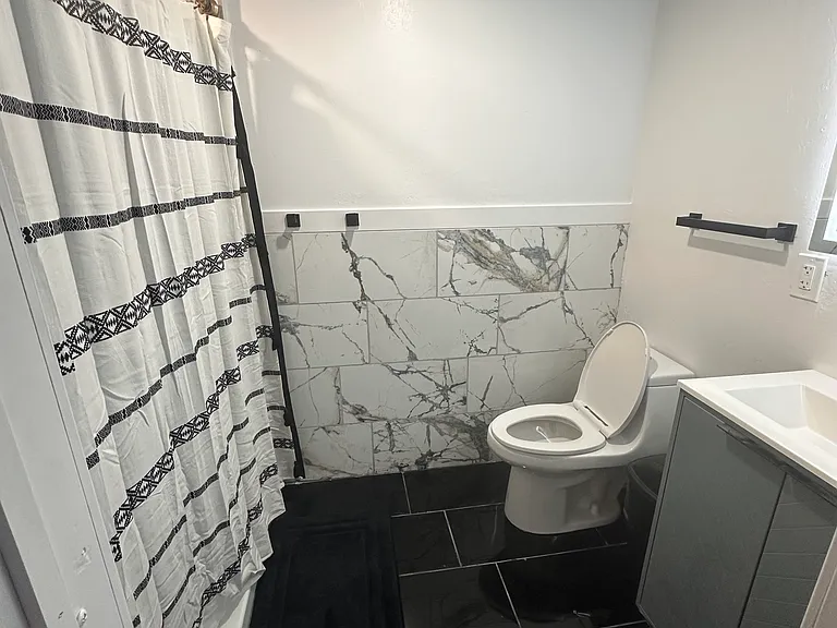 2112 Mark Ave #1 — Photo 11