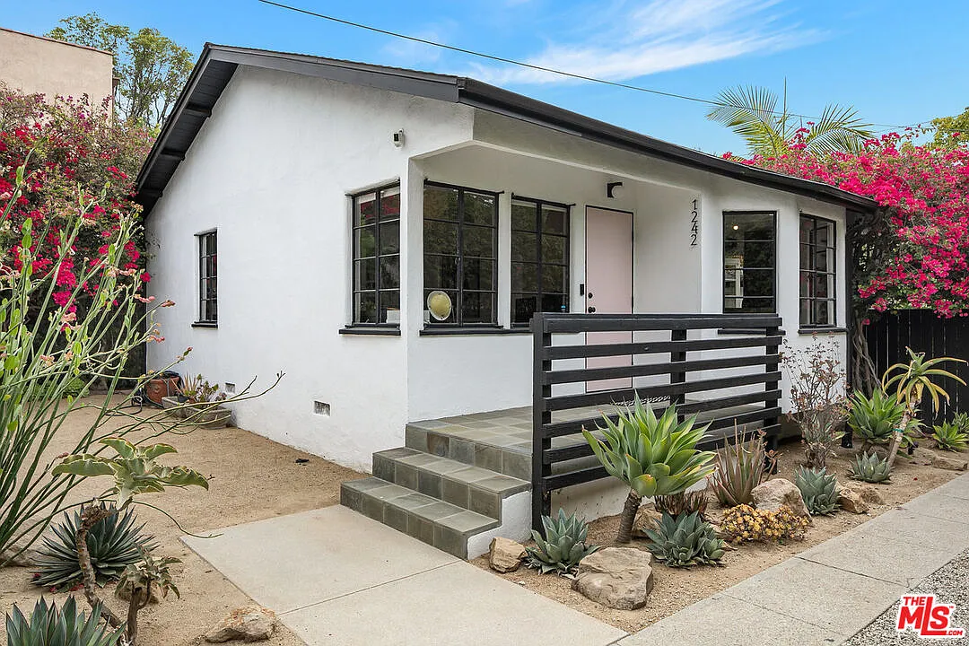 1 bed, 2.0 bath, $6,500 — Photo 1