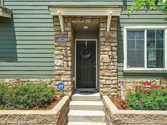 4th image of 33942 Telstar Rd